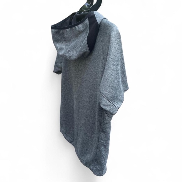 Nike Men's Spotlight Short Sleeve DRI Fit Hoodie, Size S - Picture 5 of 7